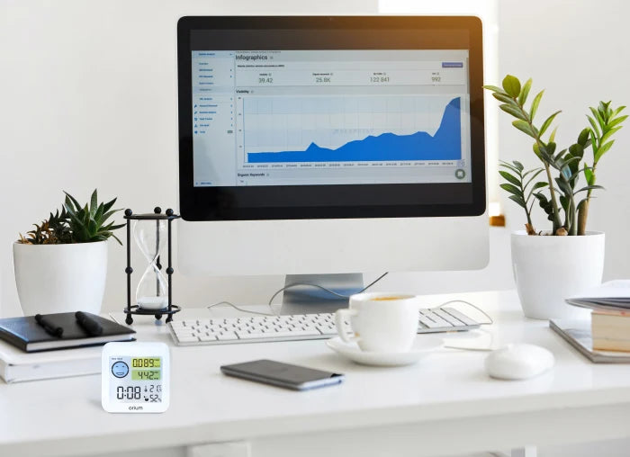 Monitor portabil pentru calitatea aerului (CO₂, COV, temperatură, umiditate)