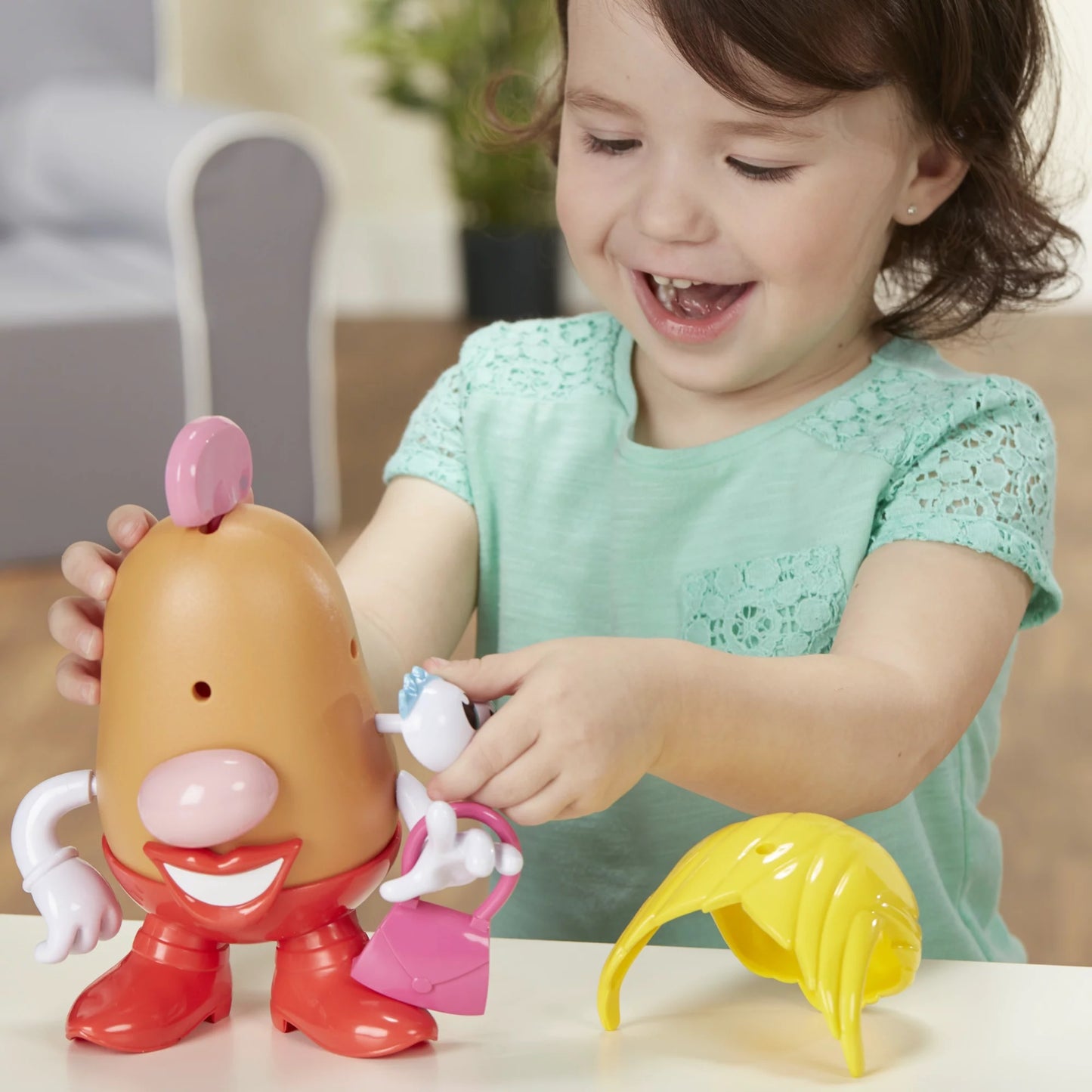 Hasbro Playskool - Classic Mr Potato Head - 13 accesorii incluse - Toy story